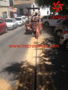 Trabajos de microzanjado en Sevilla